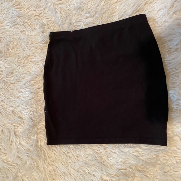 Adorable divided skirt - Picture 2 of 3